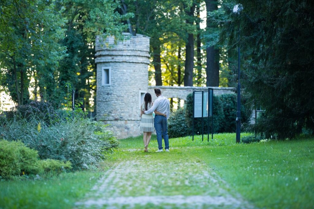 Romantyczny Spacer Po Zabytowym Parku Manor House Spa