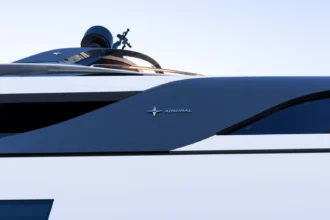 Jacht Armani Admiral