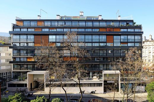 Nieruchomosci W Genewie