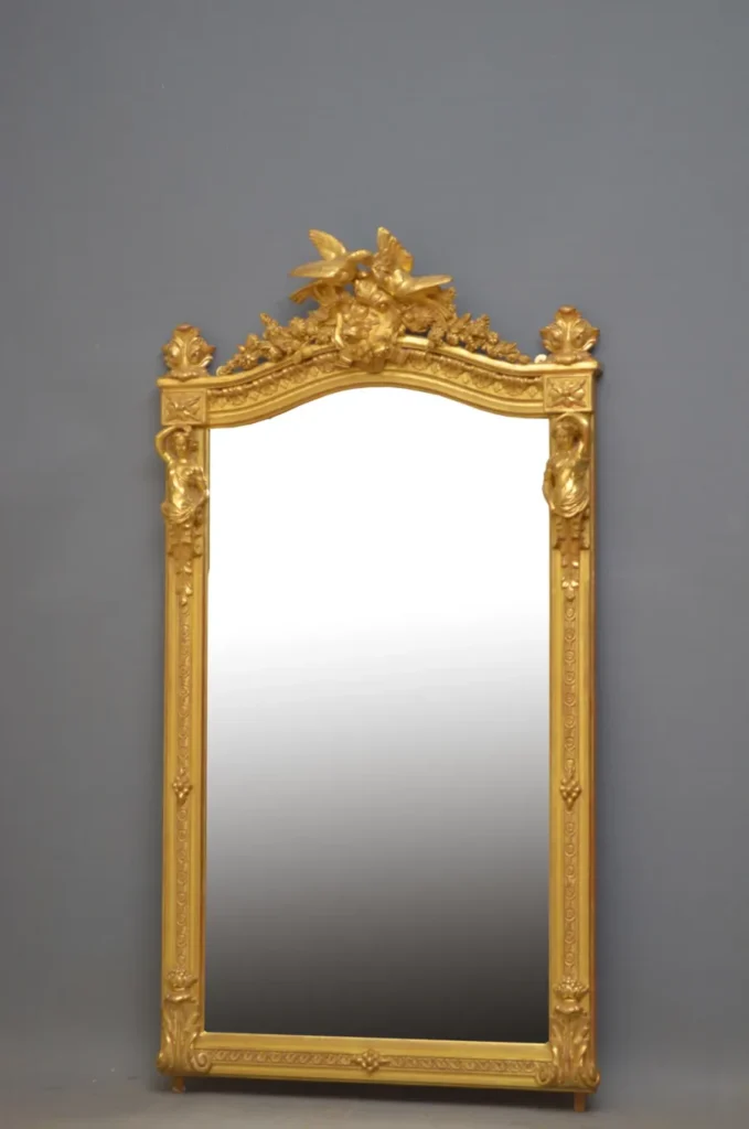 Do Jakich Wnętrz Pasują Lustra Antyczne