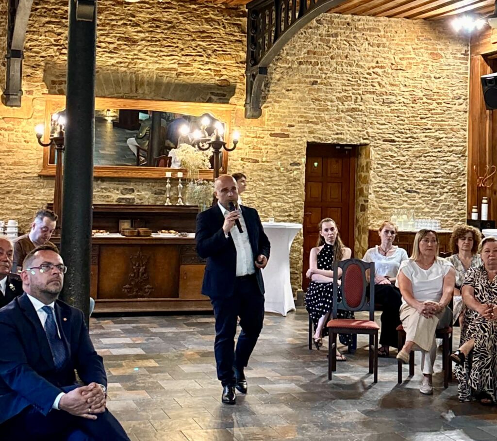 Oficjalne Otwarcie Domów Kopułowych Arkadiusz Tomczyk