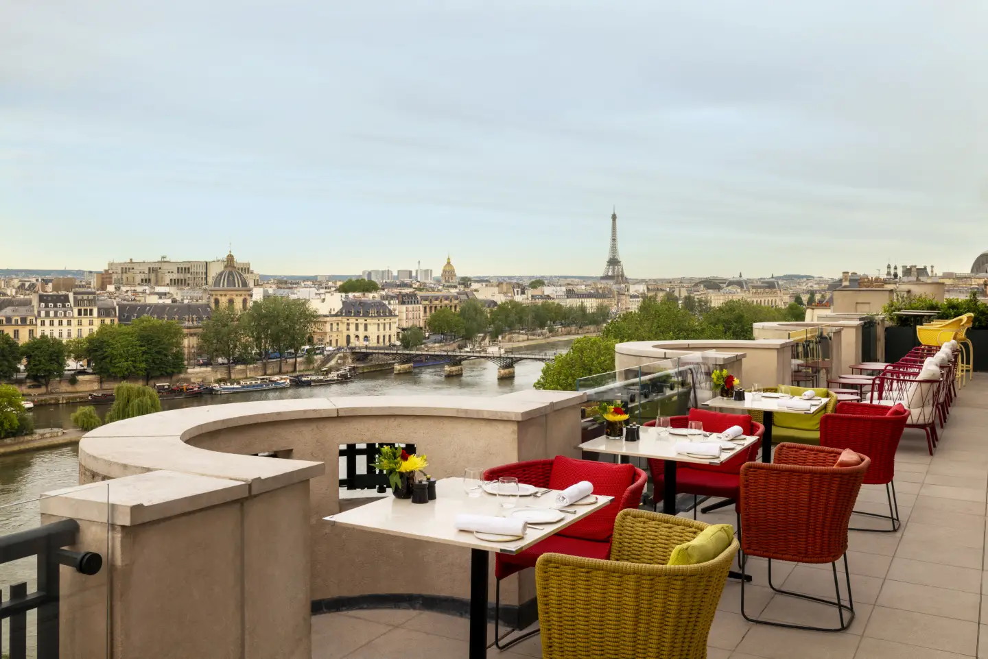 Hotele, które mają więcej niż 5 gwiazdek? Prestiż i luksus wprost z Francji - Cheval Blanc Paris
